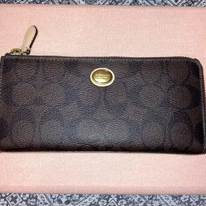 Coach wallet